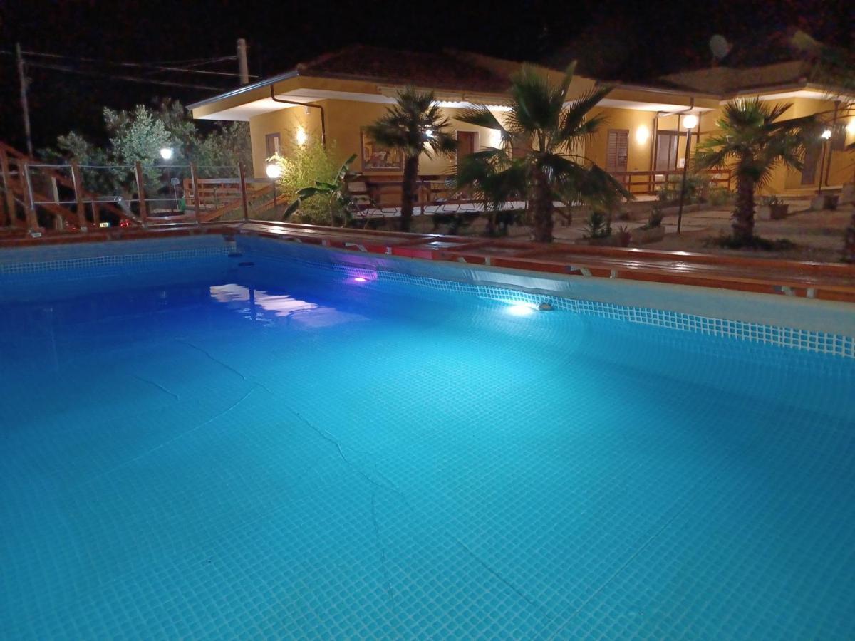 Turtle Island Apartments 산타크로체카메리나 외부 사진